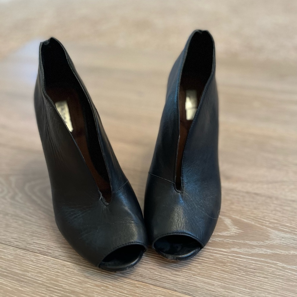 Halogen black leather heels